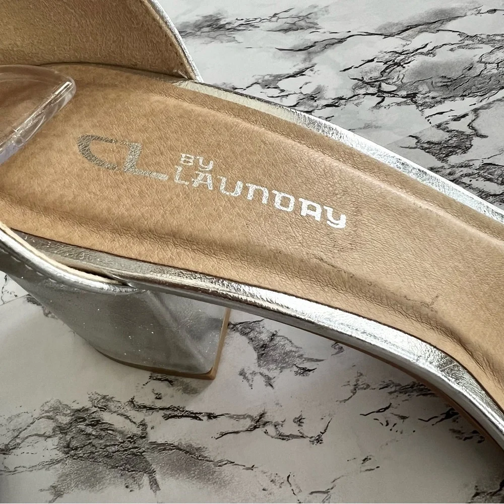 CL by Chinese Laundry Jody Silver Metallic Ankle Strap Block Heel Sandals 10